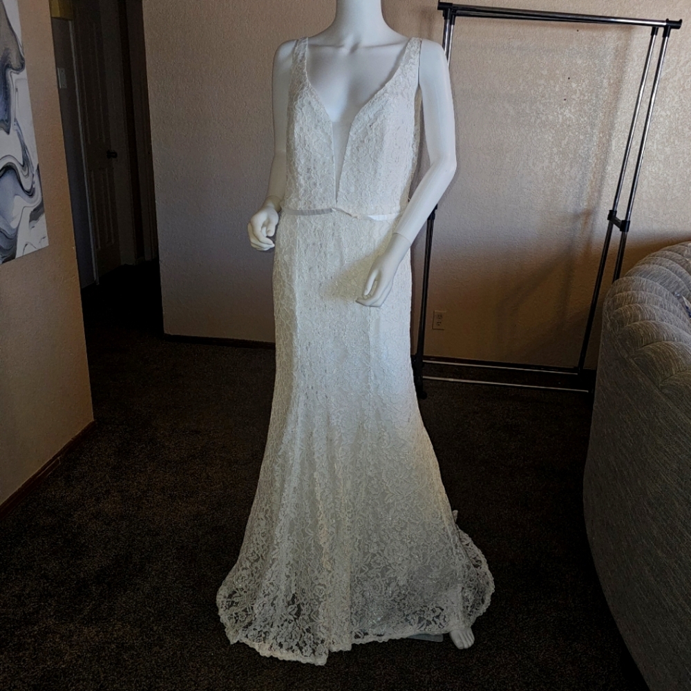 Eva USA DRESS XL formal wedding train dress EV-3411 v-back v-neck